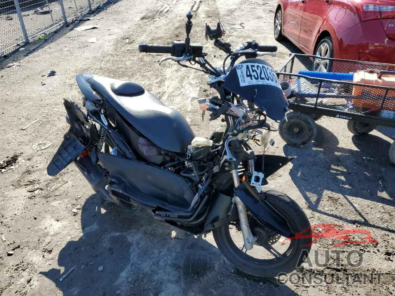 HONDA PCX 2013 - MLHKF1217D5005480