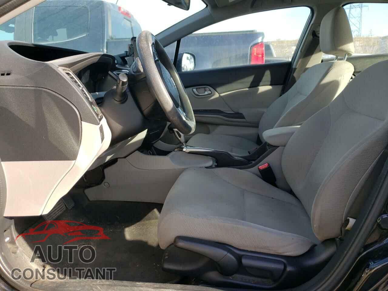 HONDA CIVIC 2013 - 2HGFB2F57DH300902
