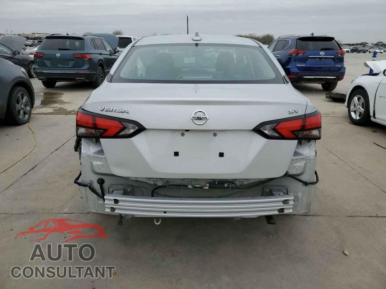 NISSAN VERSA 2021 - 3N1CN8EV3ML871035