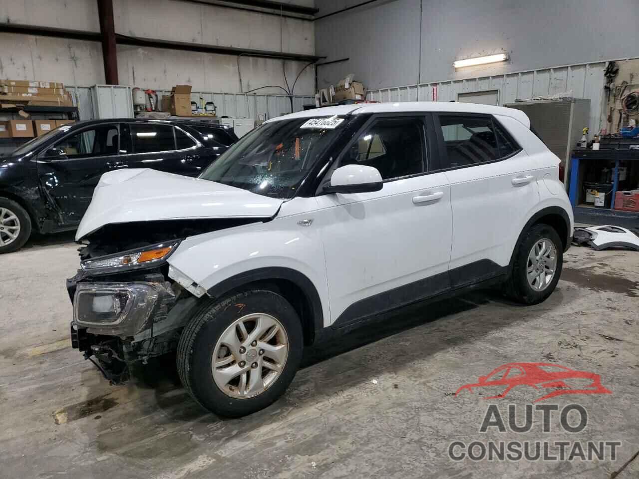 HYUNDAI VENUE 2022 - KMHRB8A33NU195368