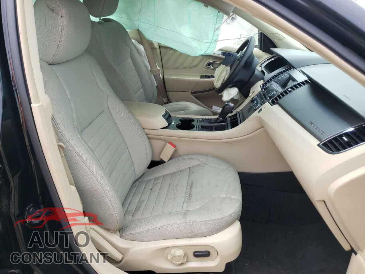 FORD TAURUS 2017 - 1FAHP2D88HG142695