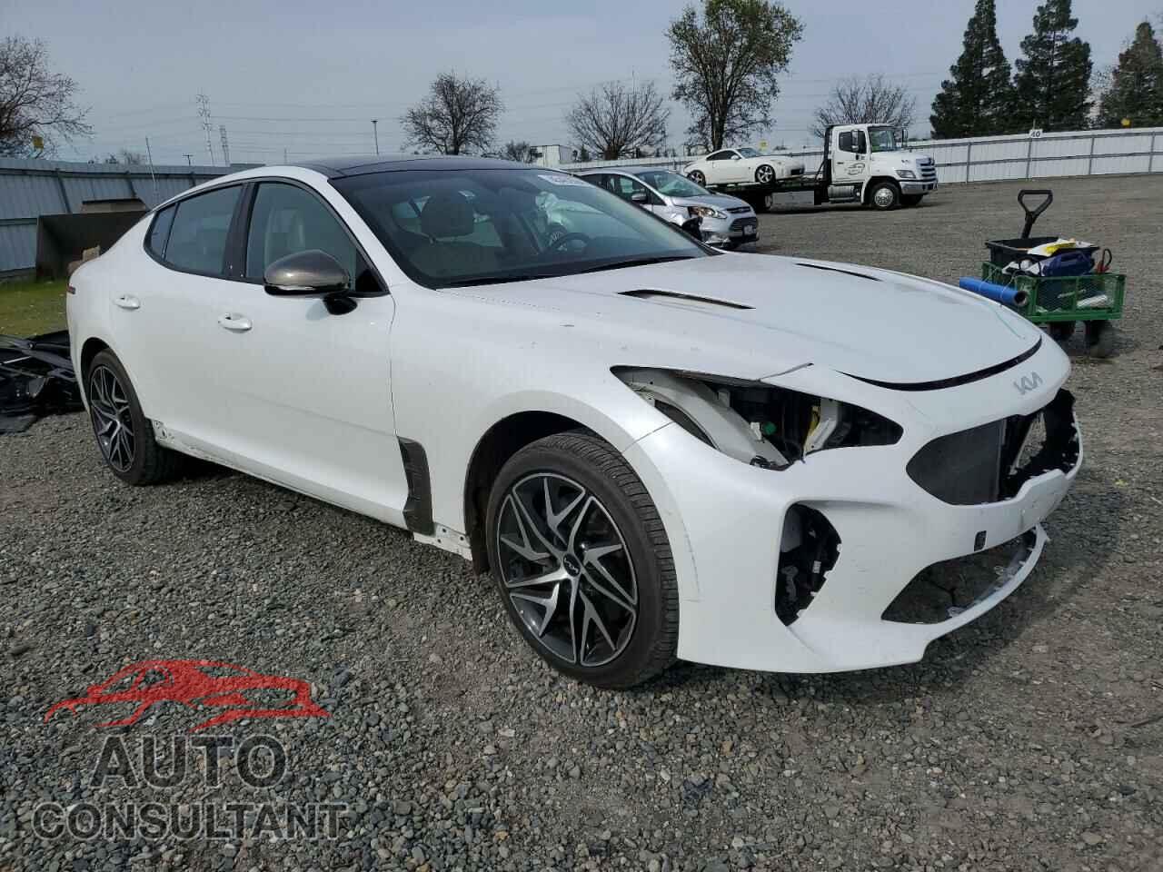 KIA STINGER 2022 - KNAE35LD0N6115854