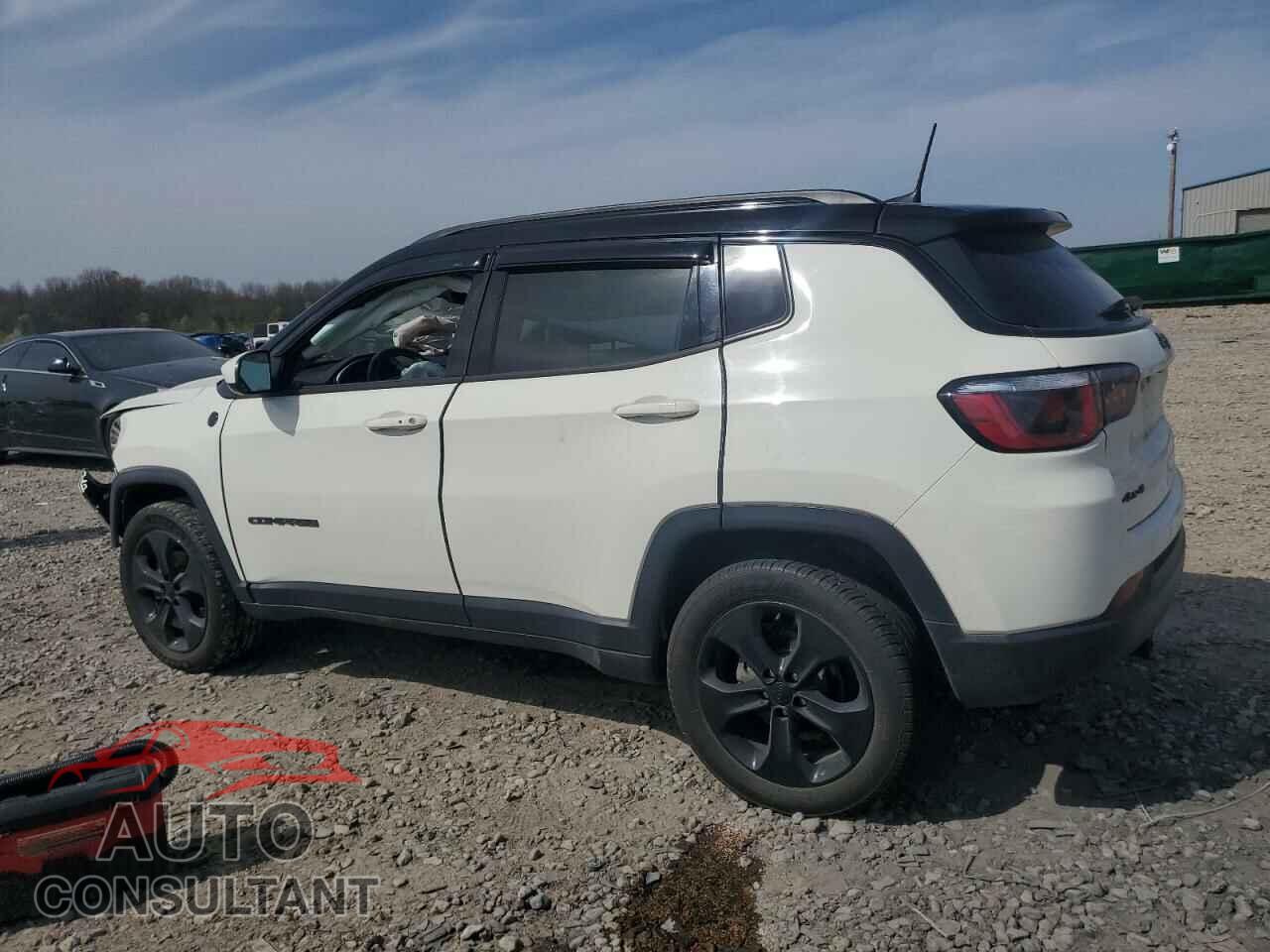 JEEP COMPASS 2018 - 3C4NJDBB6JT301563