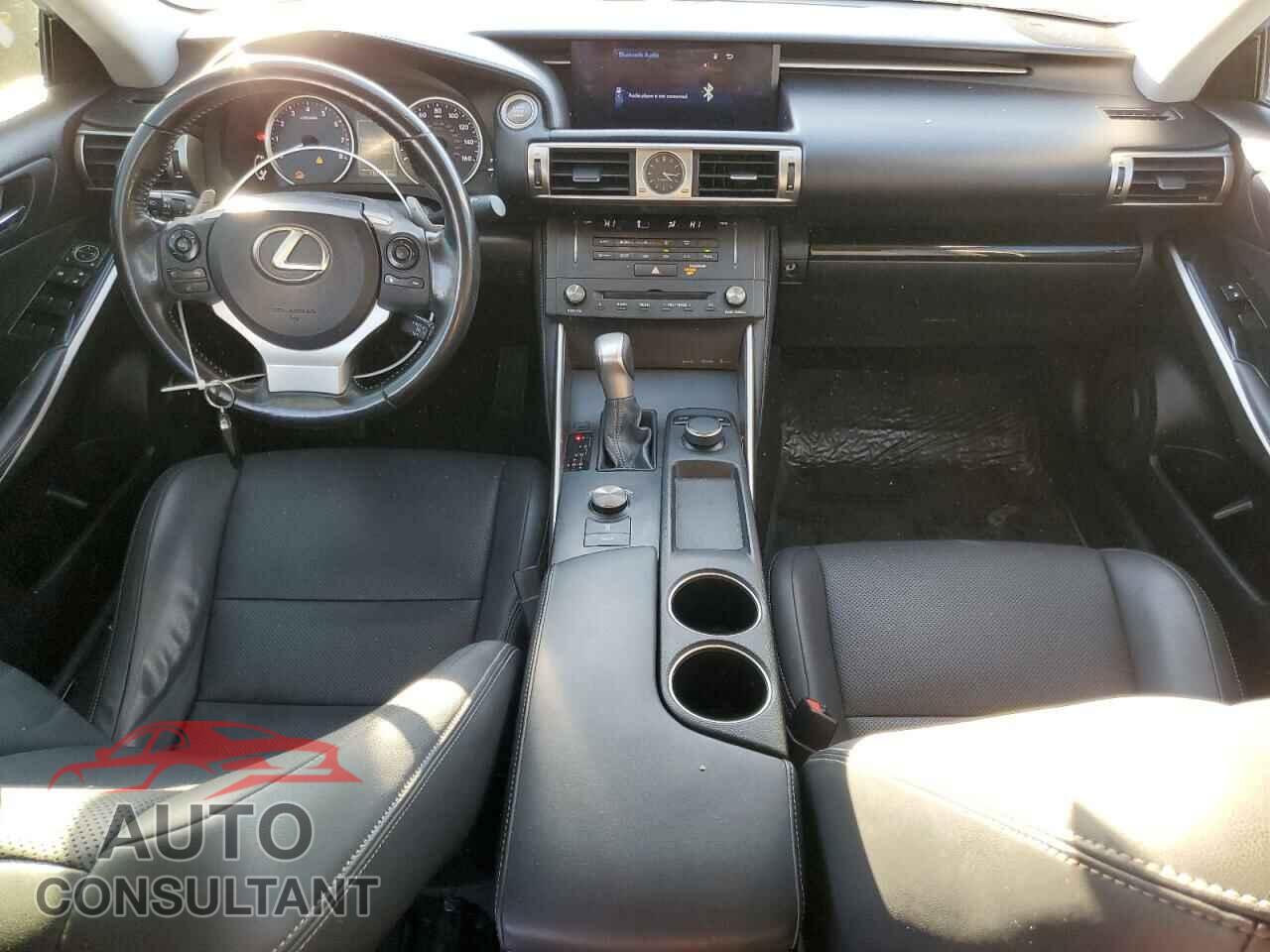 LEXUS IS 2016 - JTHBA1D25G5024667