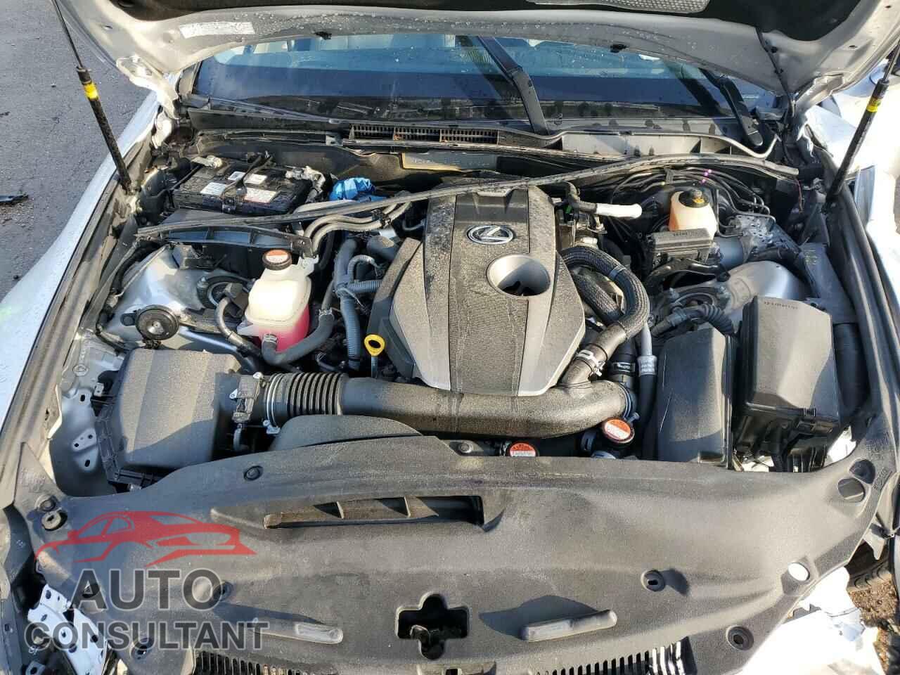 LEXUS IS 2016 - JTHBA1D21G5019045