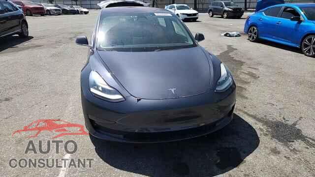 TESLA MODEL 3 2018 - 5YJ3E1EB7JF114370