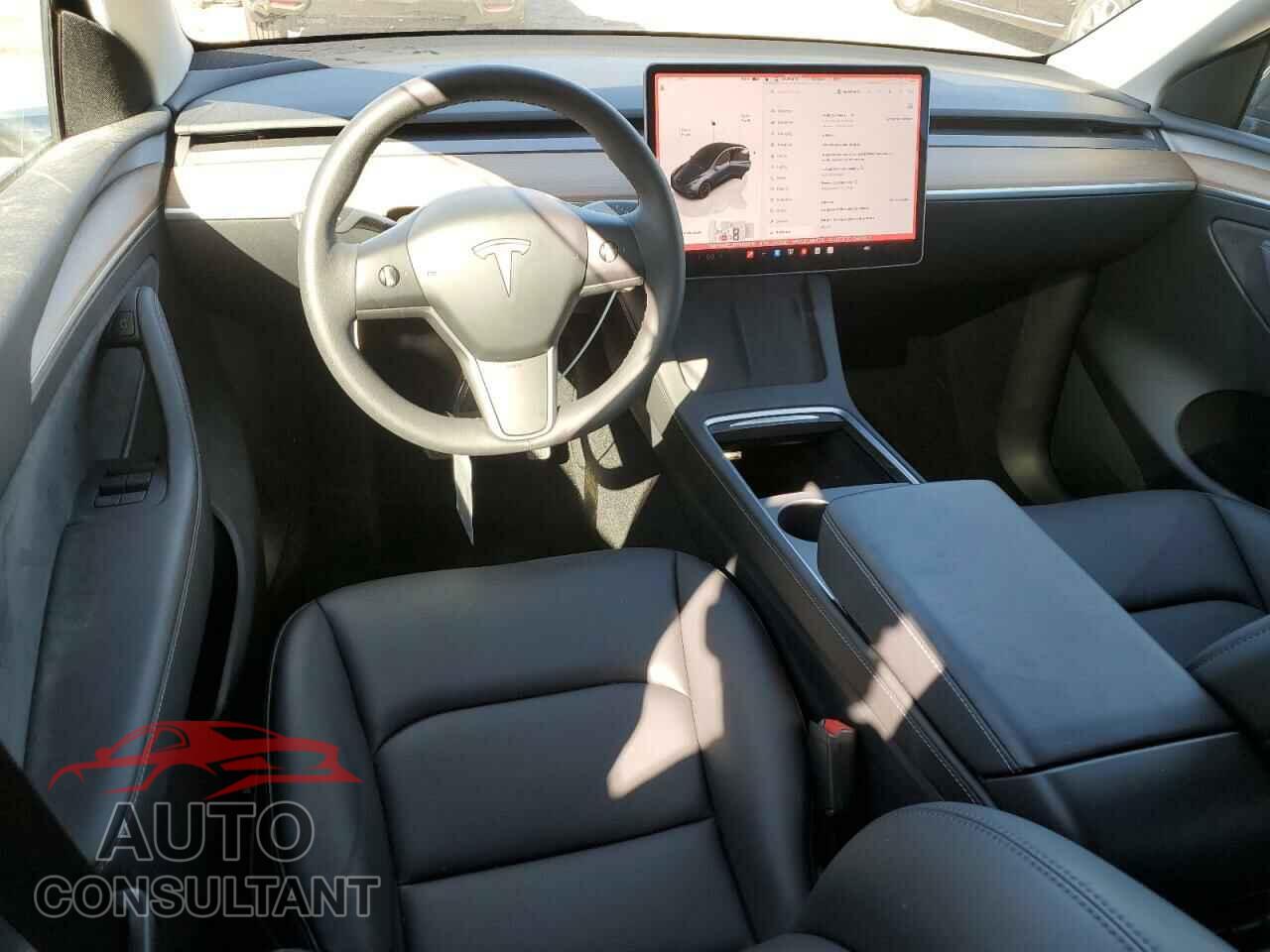 TESLA MODEL Y 2024 - 7SAYGAEE2RF009616