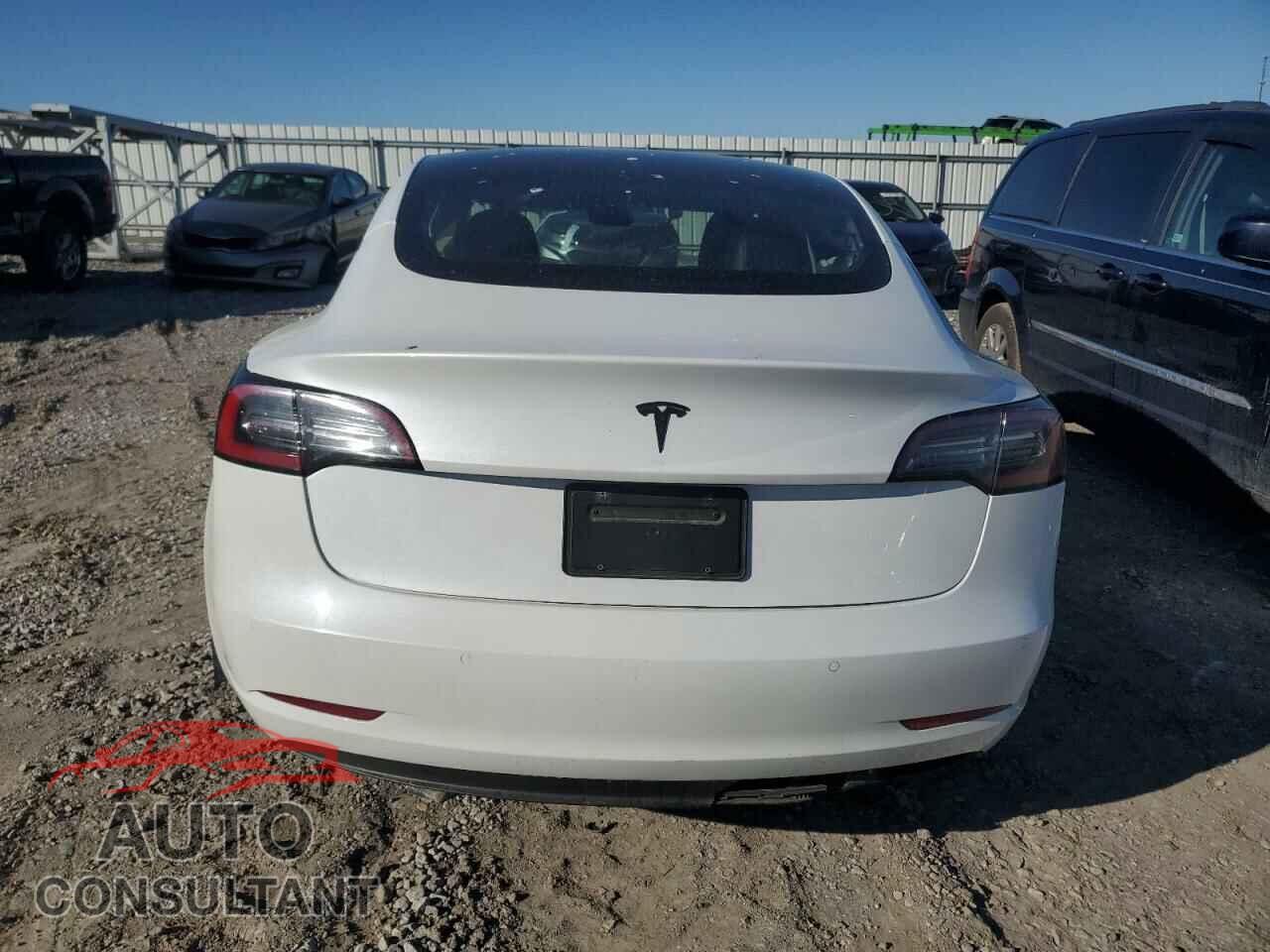 TESLA MODEL 3 2021 - 5YJ3E1EA8MF852089