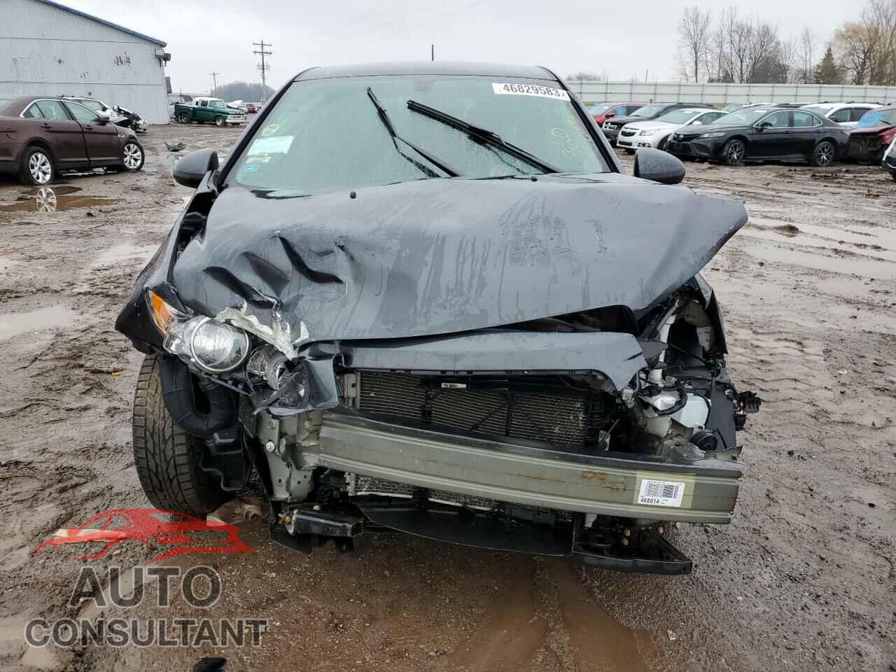 CHEVROLET SONIC 2015 - 1G1JC6SH6F4129727