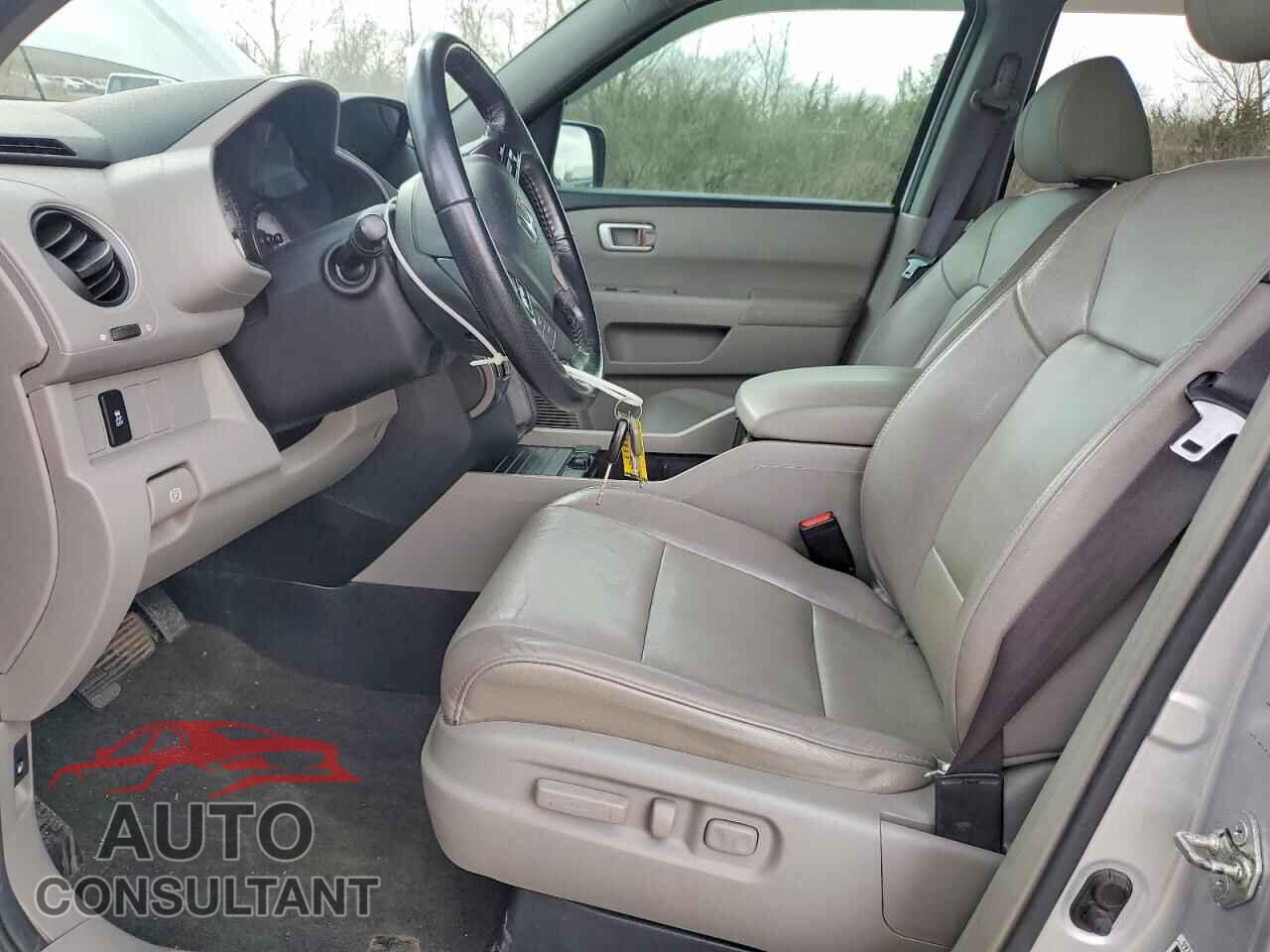HONDA PILOT 2013 - 5FNYF4H59DB057765