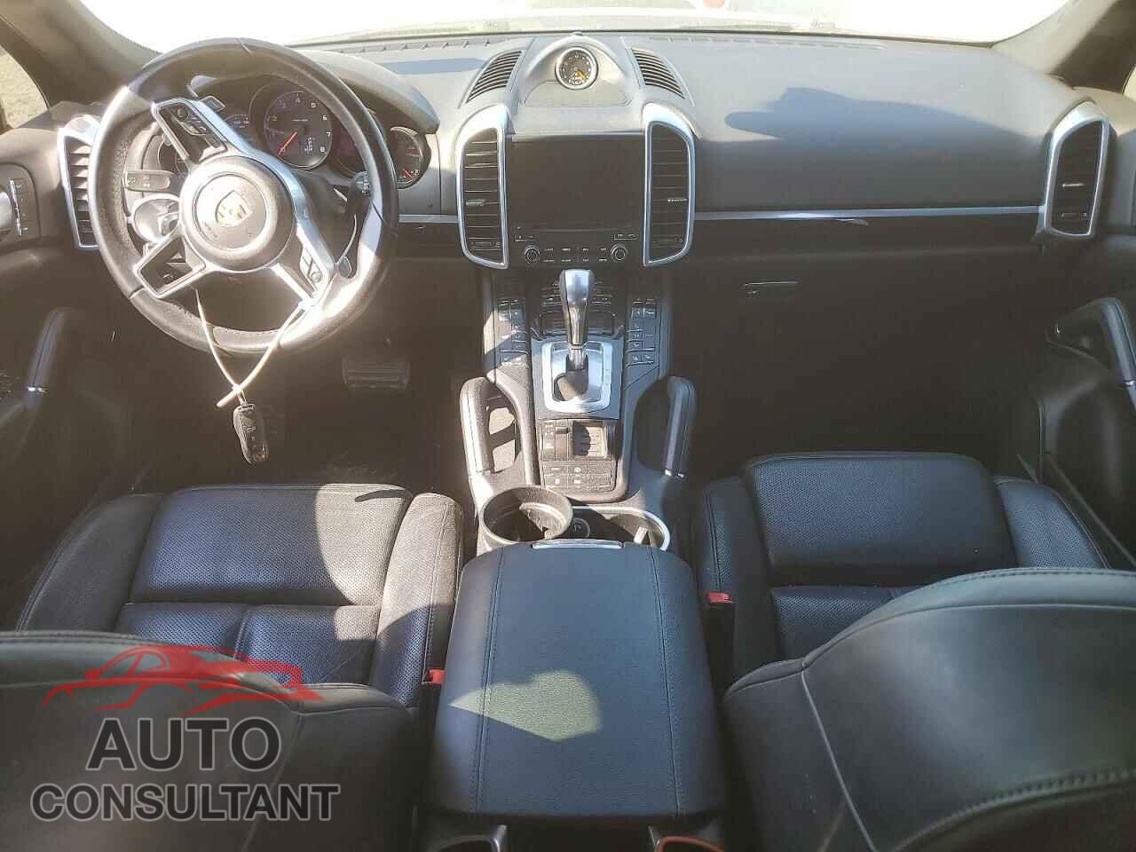 PORSCHE CAYENNE 2017 - WP1AA2A22HKA84866