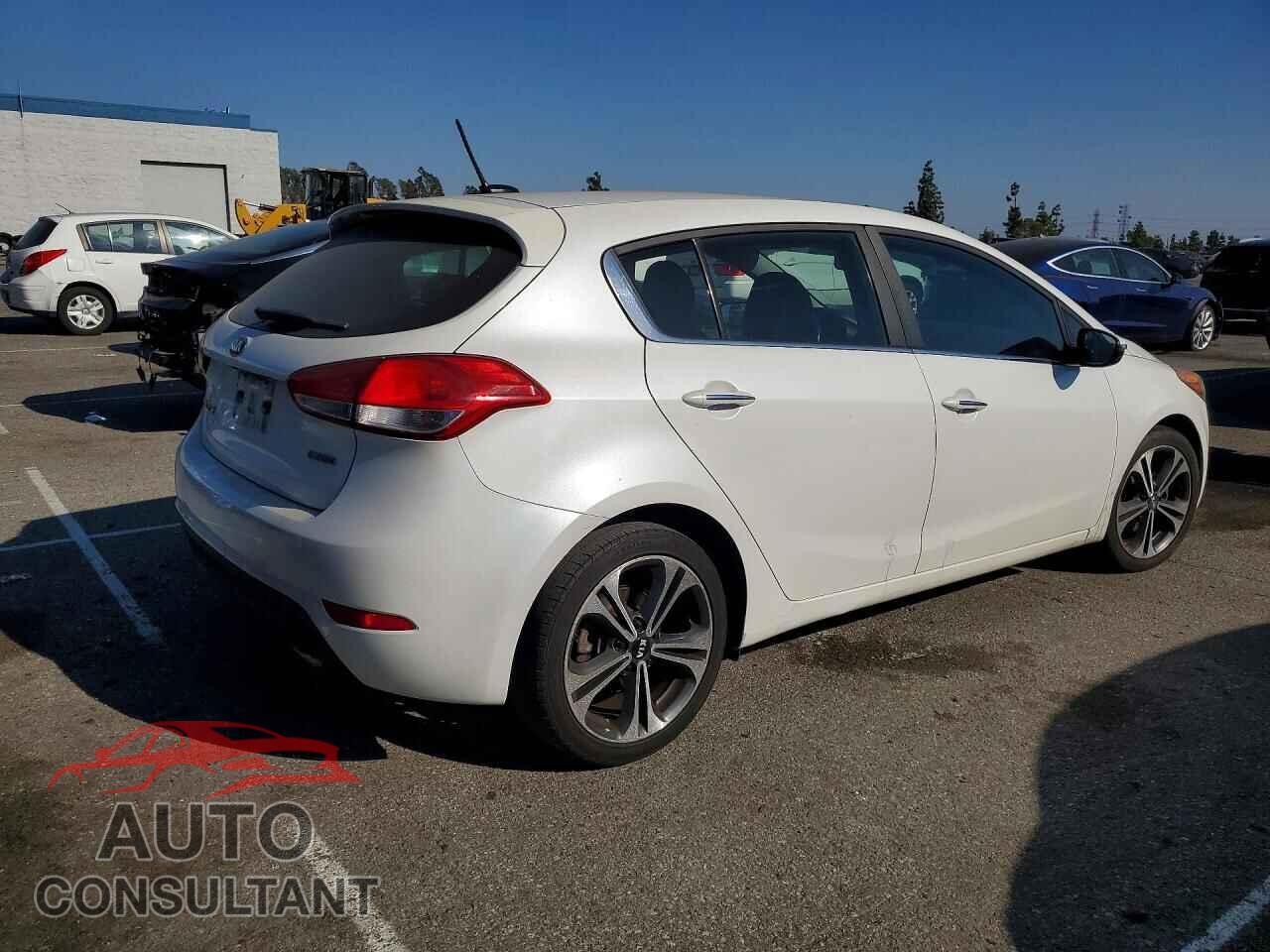KIA FORTE5 EX 2016 - KNAFX5A89G5633713