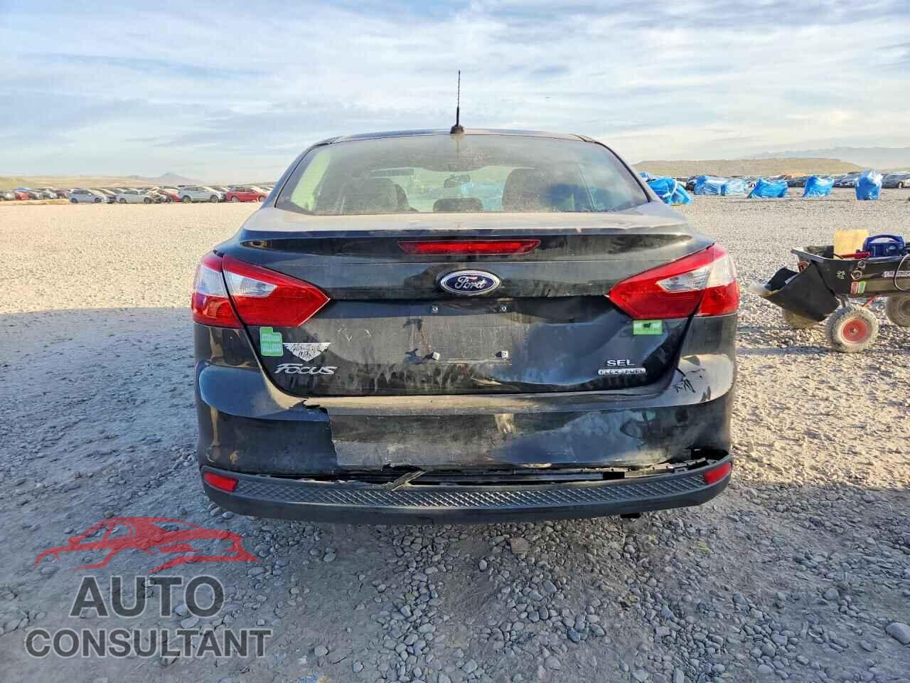 FORD FOCUS 2012 - 1FAHP3H28CL402251