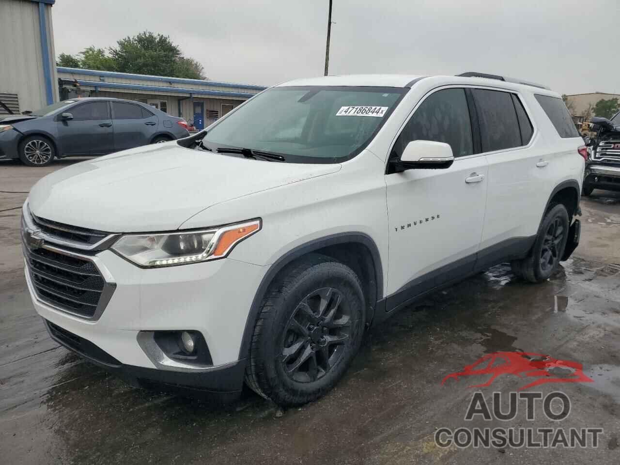 CHEVROLET TRAVERSE 2018 - 1GNERGKW1JJ211281