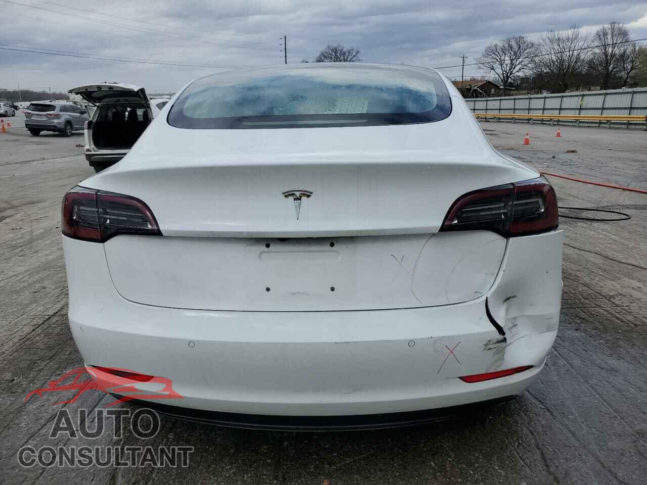 TESLA MODEL 3 2018 - 5YJ3E1EA9JF023379