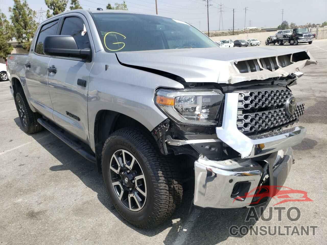 TOYOTA TUNDRA 2018 - 5TFDY5F18JX732392