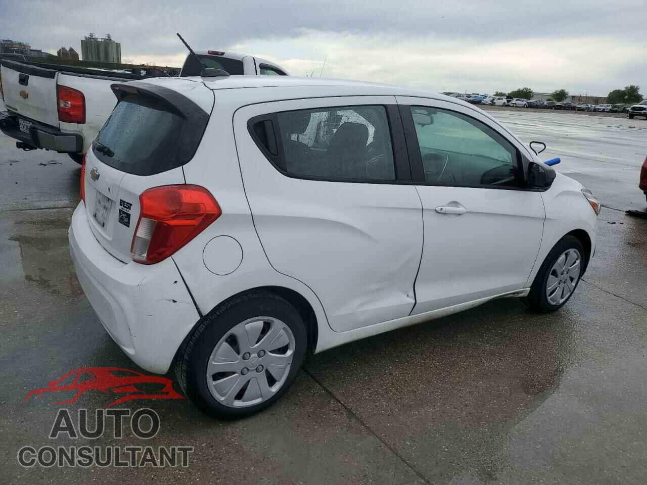 CHEVROLET SPARK 2018 - KL8CA6SA9JC449916