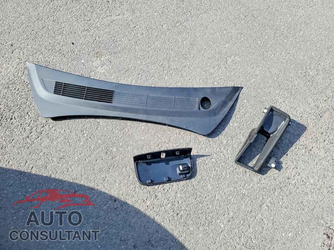 TESLA MODEL 3 2023 - 5YJ3E1EA0PF671153