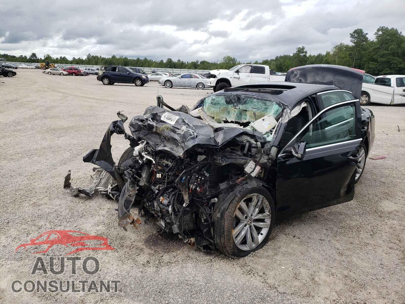 VOLKSWAGEN PASSAT 2018 - 1VWBA7A38JC043702