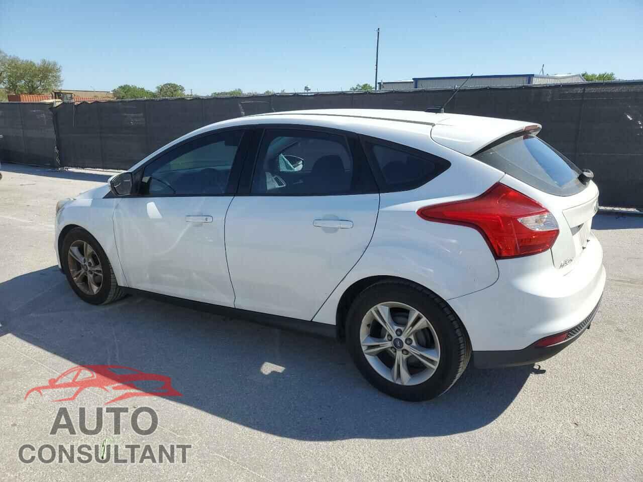 FORD FOCUS 2014 - 1FADP3K24EL447925