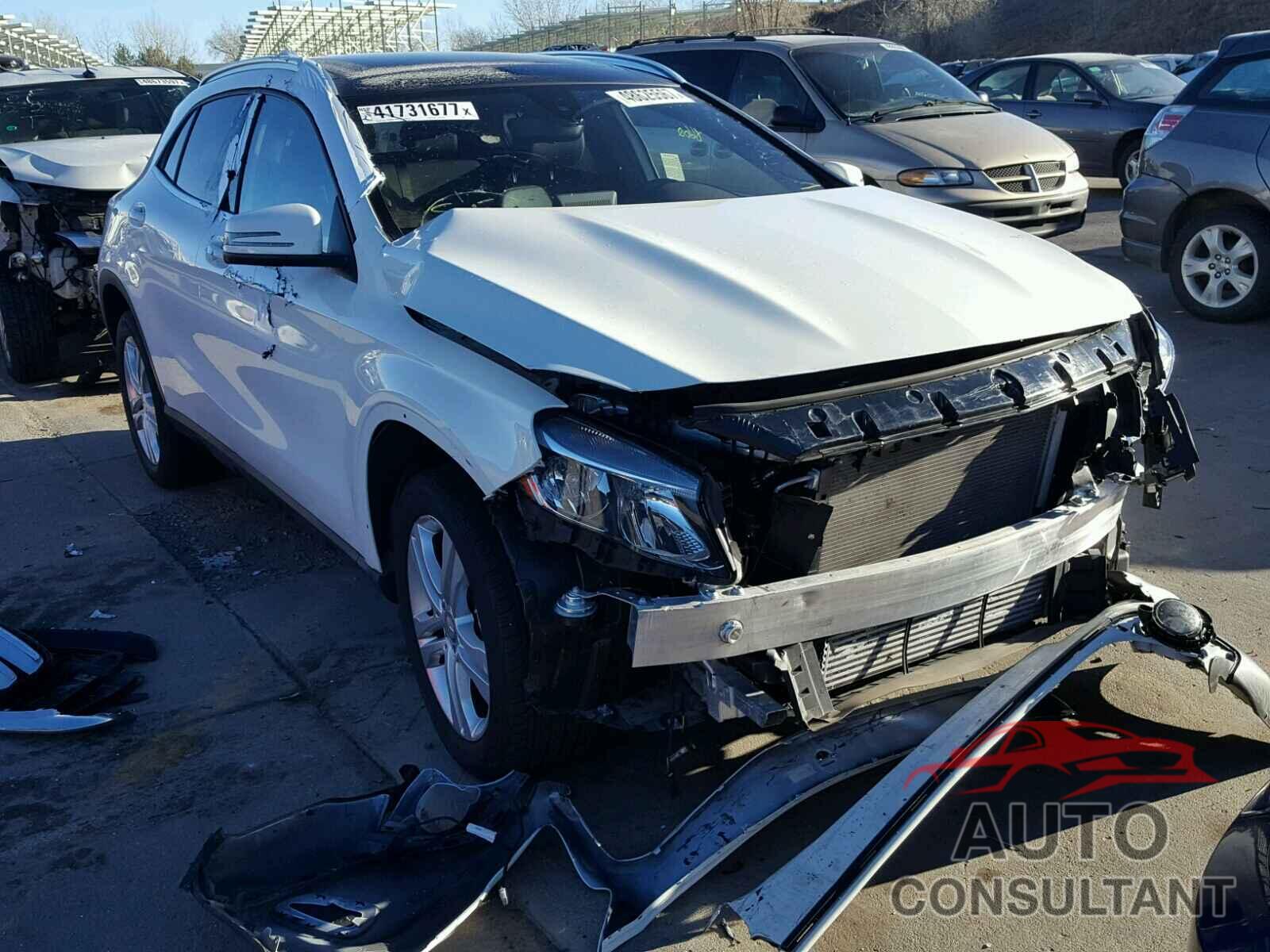 MERCEDES-BENZ GLA250 2017 - WDCTG4EB9HJ299501