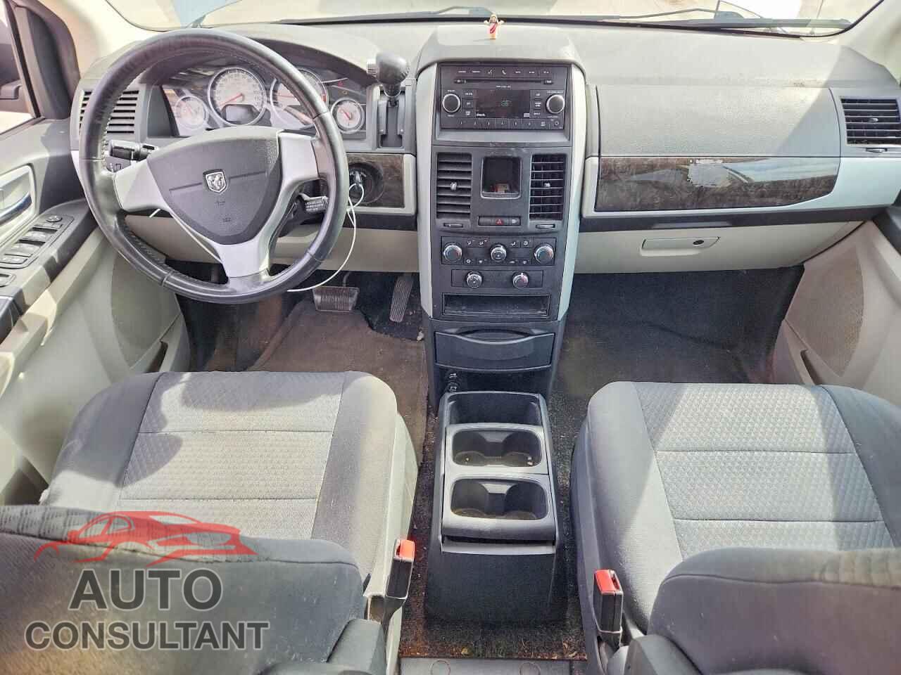 DODGE CARAVAN 2010 - 2D4RN5D15AR218793
