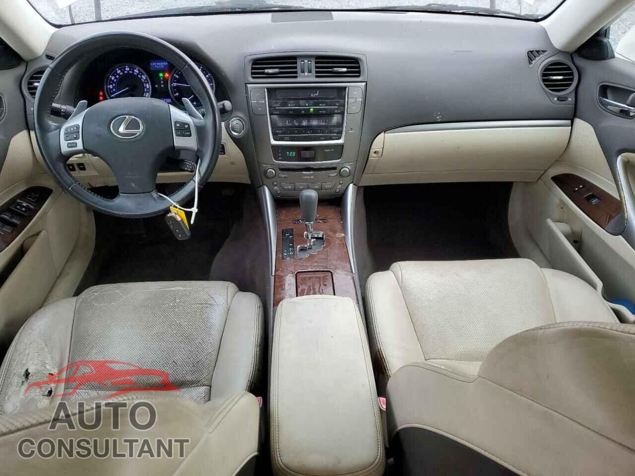LEXUS IS 2011 - JTHCF5C27B5046290