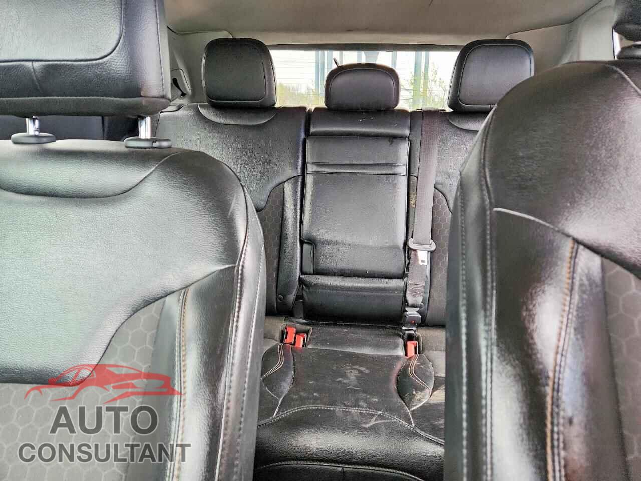 JEEP COMPASS 2018 - 3C4NJDBB8JT373512