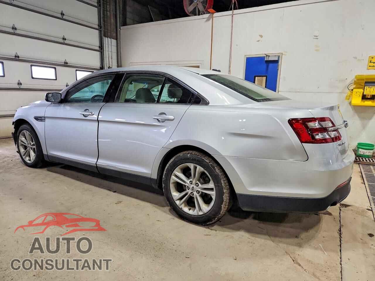 FORD TAURUS 2015 - 1FAHP2D82FG153785