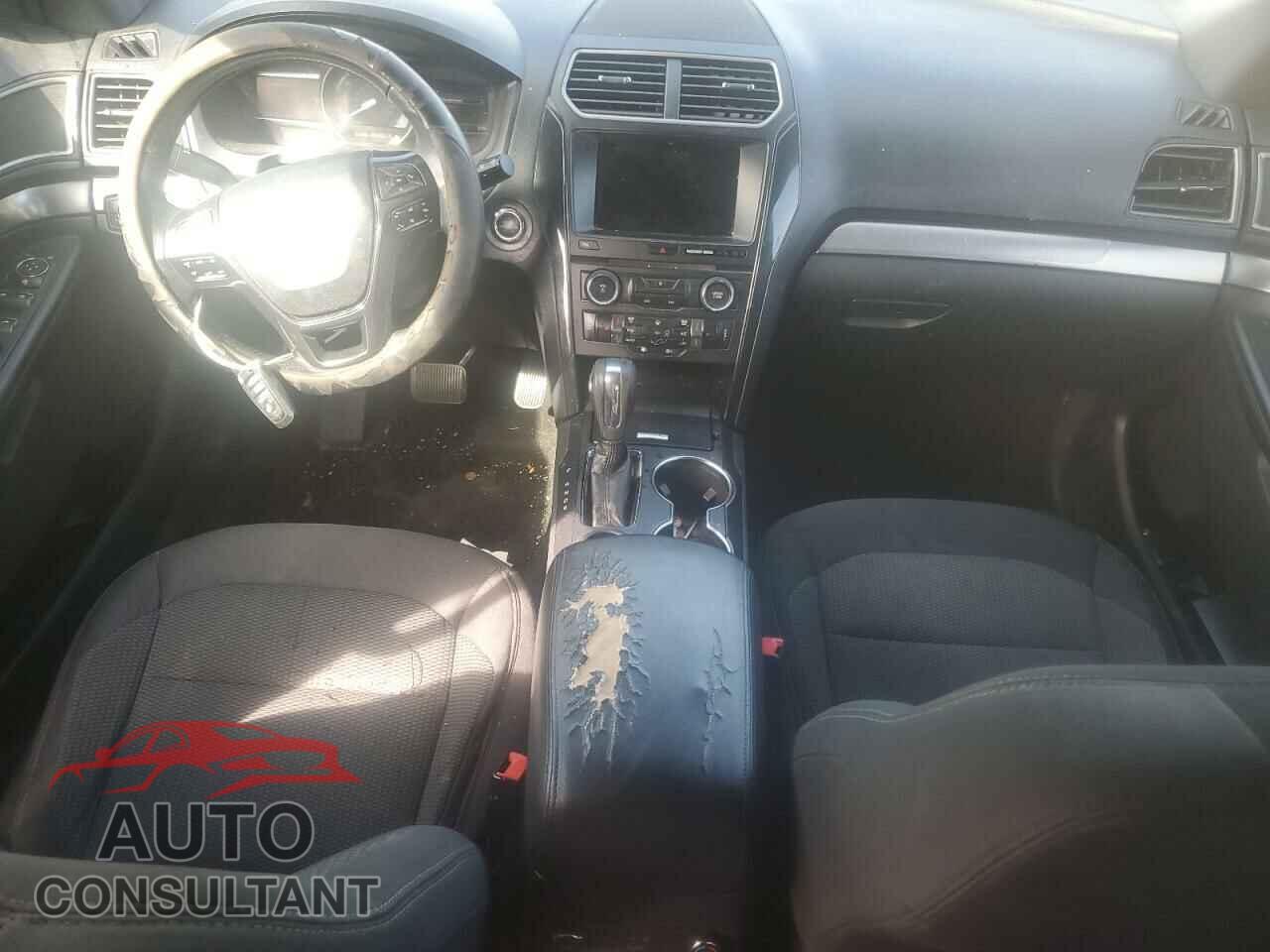 FORD EXPLORER 2018 - 1FM5K7D81JGB53192