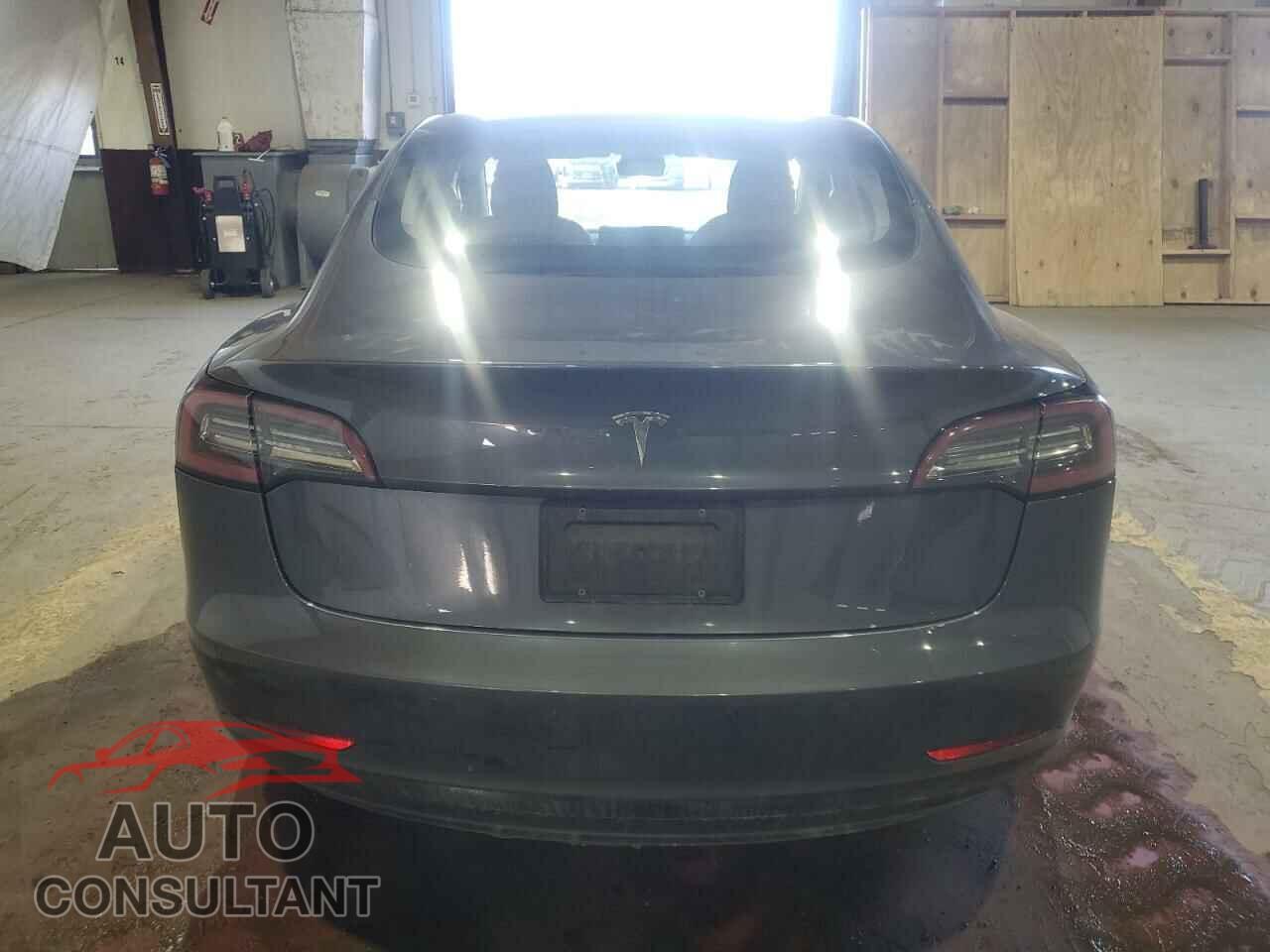 TESLA MODEL 3 2021 - 5YJ3E1EA8MF853372