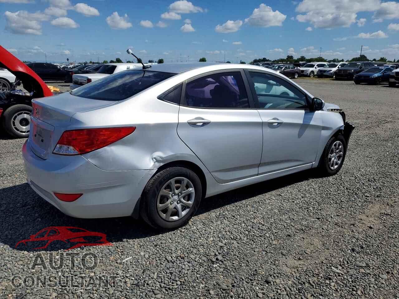HYUNDAI ACCENT 2013 - KMHCT4AE4DU281767