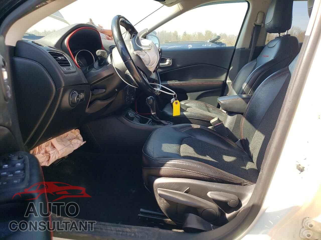 JEEP COMPASS 2020 - 3C4NJDDB0LT184319