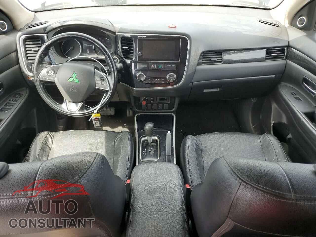 MITSUBISHI OUTLANDER 2017 - JA4AD3A30HZ008362