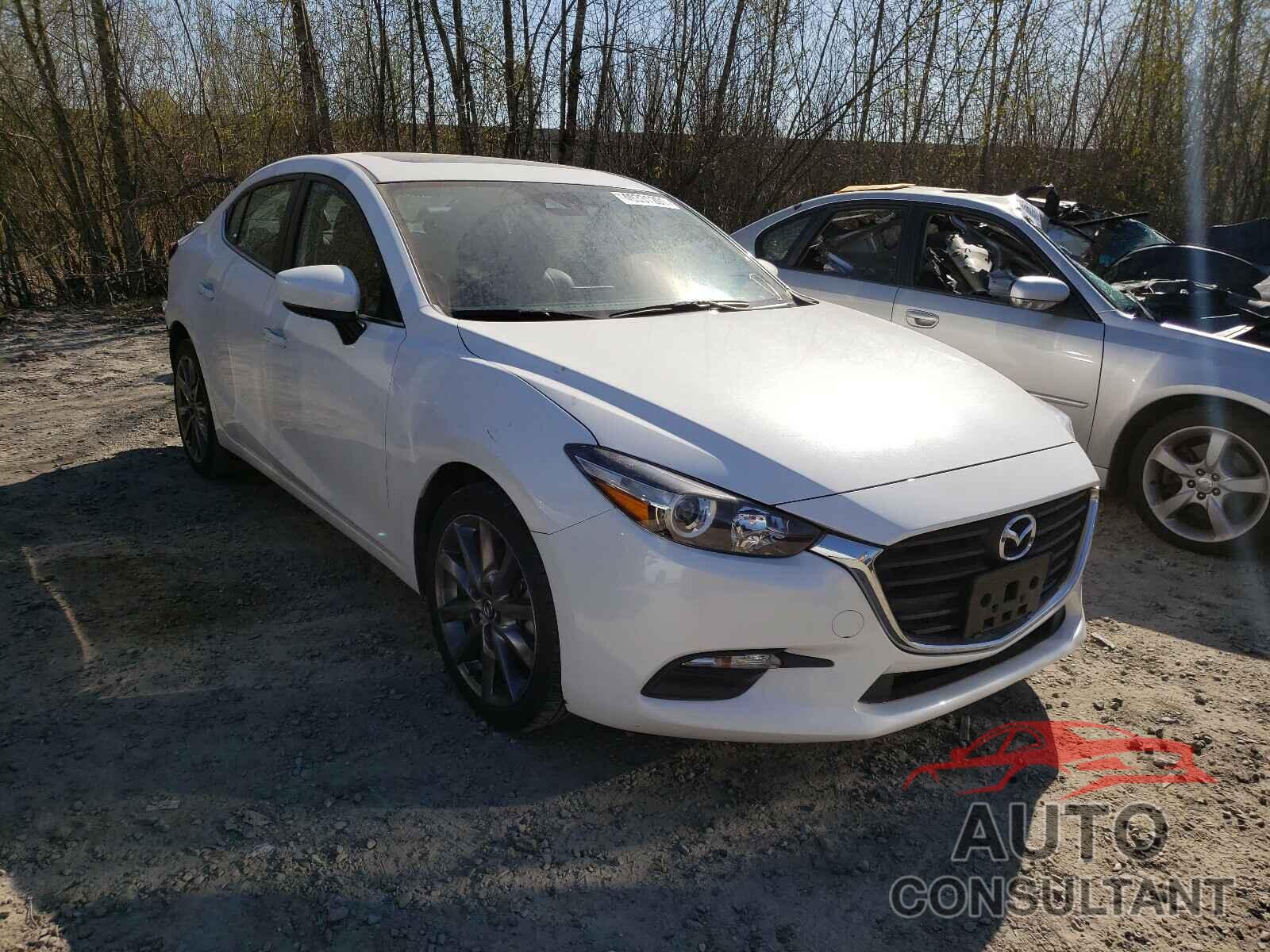 MAZDA 3 2018 - 3MZBN1V33JM190570