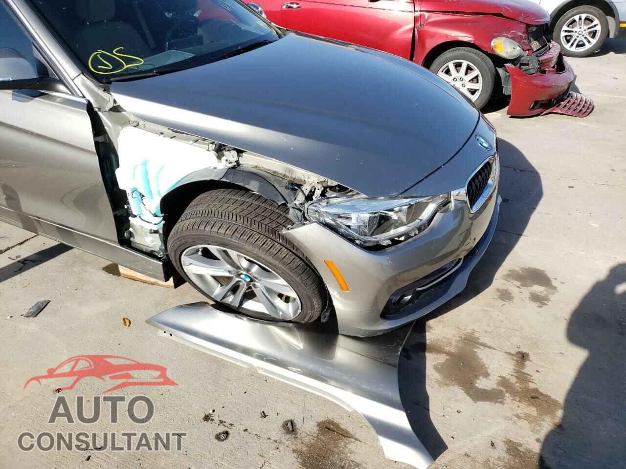 BMW 3 SERIES 2017 - WBA8E1C35HA158577