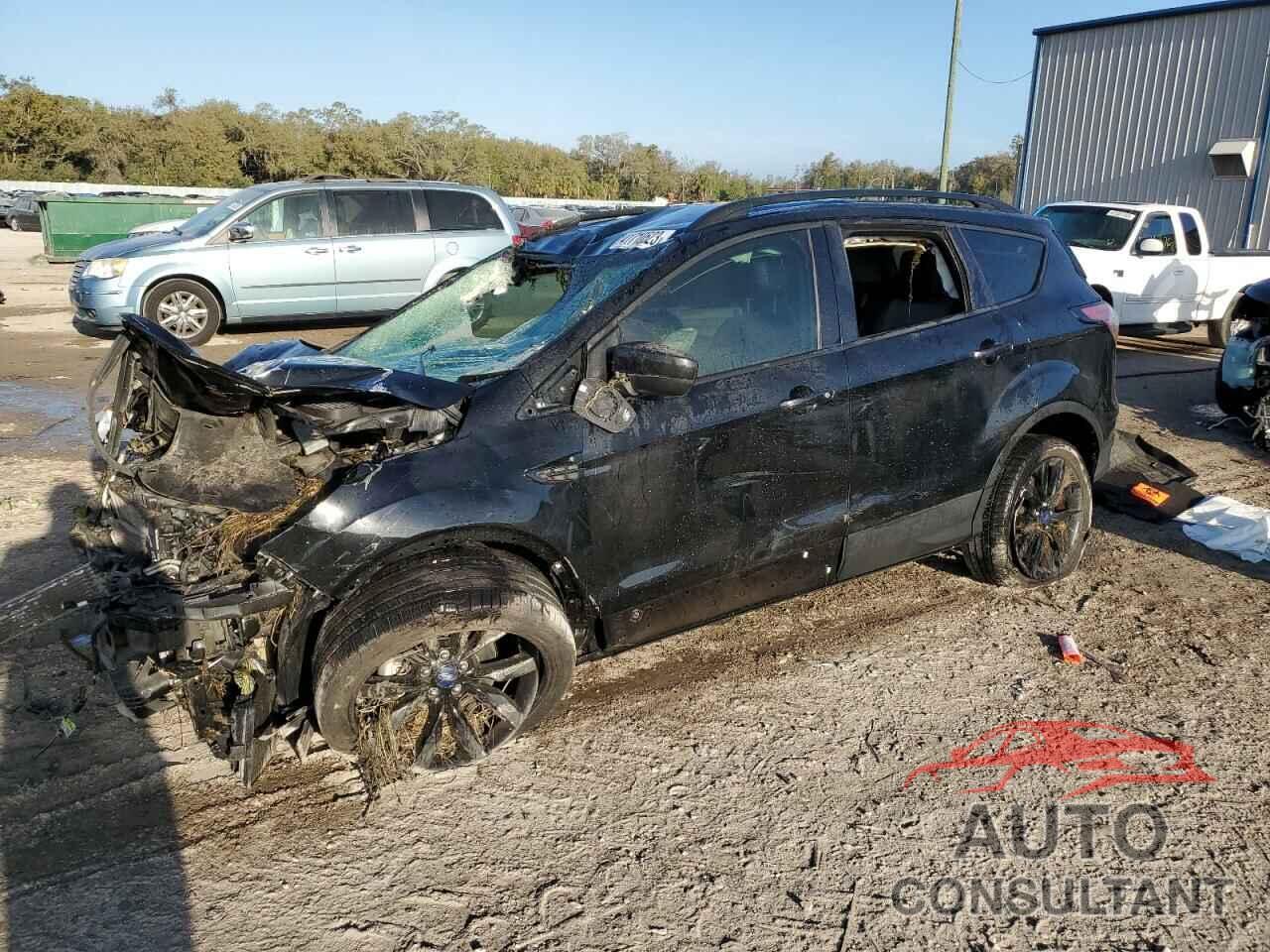 FORD ESCAPE 2017 - 1FMCU0G93HUE12970