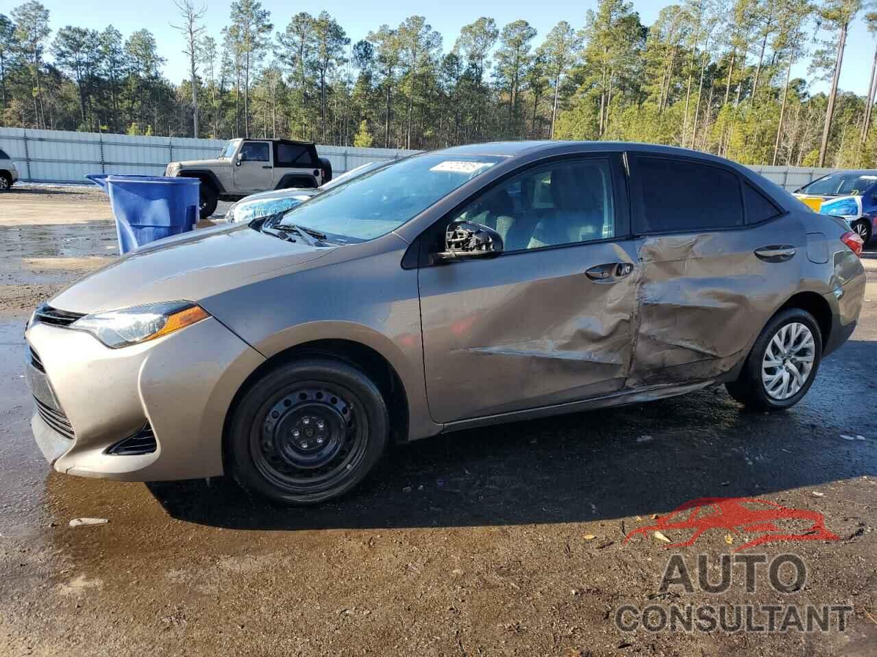 TOYOTA COROLLA 2018 - 5YFBURHE0JP821723