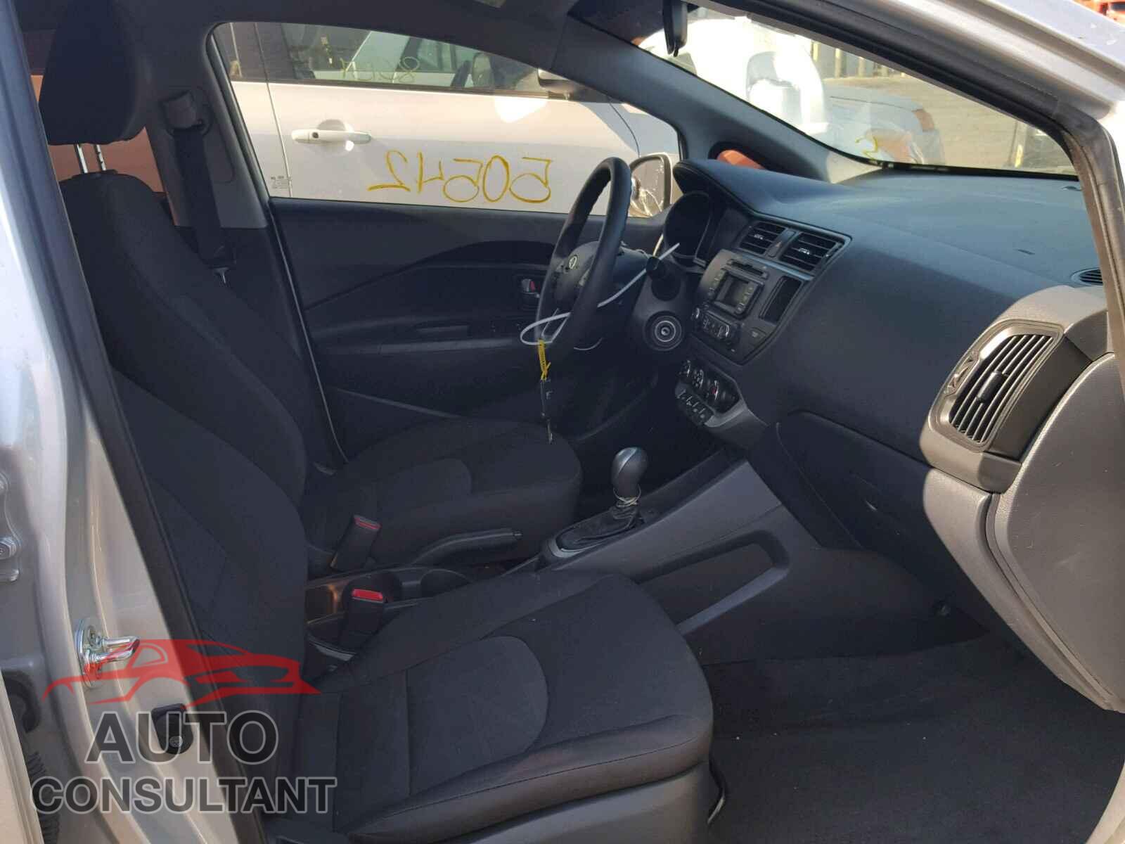 KIA RIO 2015 - KNADM4A30F6460025