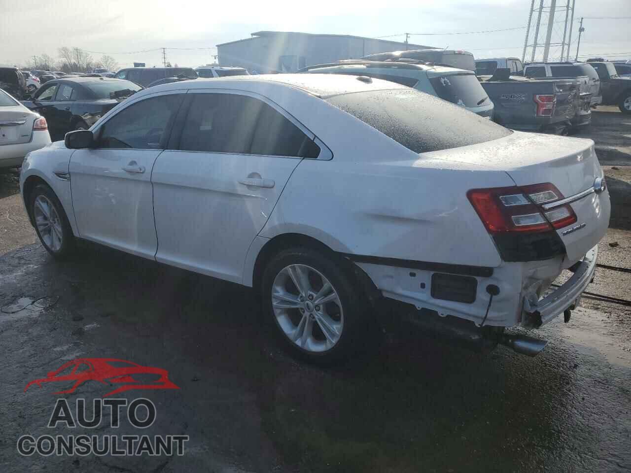 FORD TAURUS 2018 - 1FAHP2H84JG138093