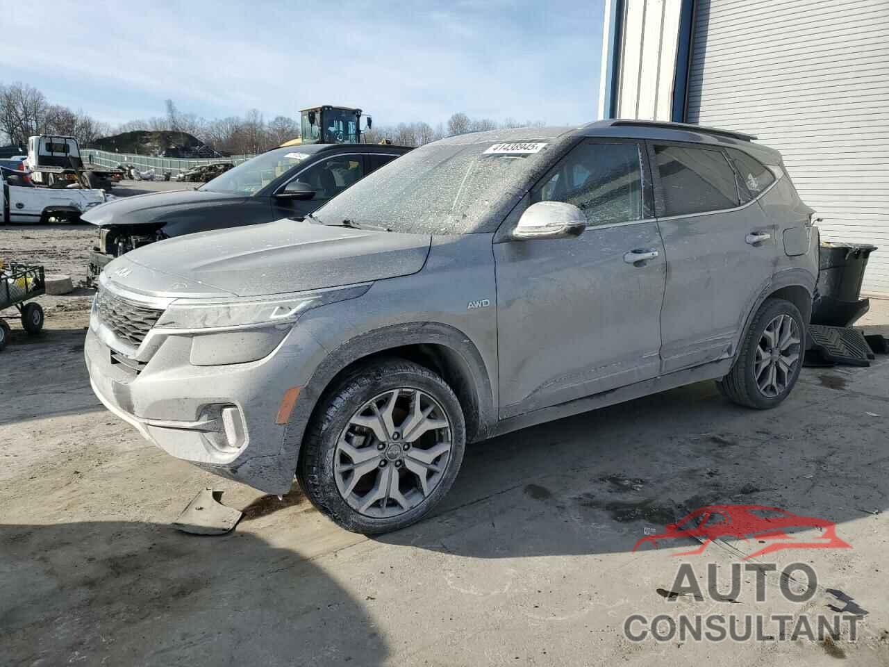 KIA SELTOS 2023 - KNDETCA21P7430247