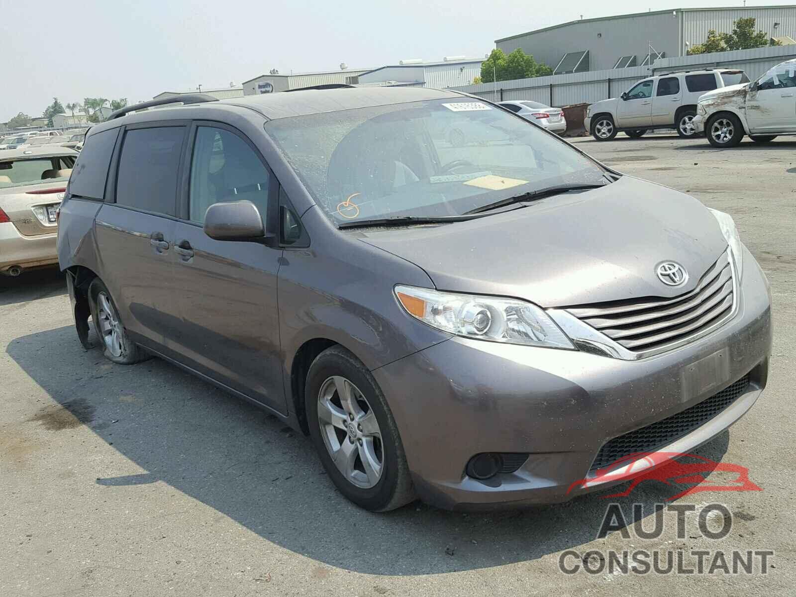 TOYOTA SIENNA LE 2015 - 5TDKK3DC7FS571497