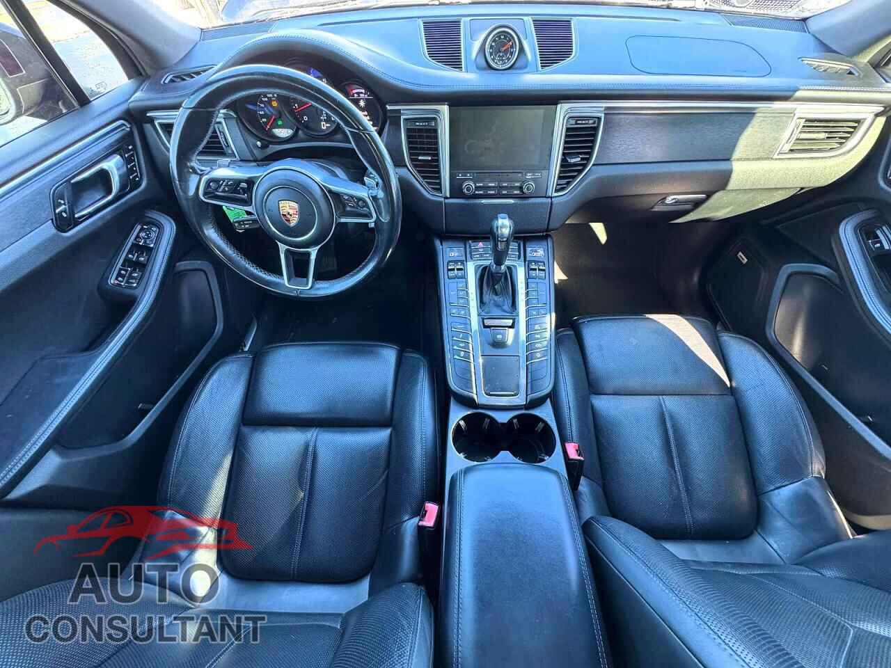 PORSCHE MACAN 2018 - WP1AG2A58JLB60860