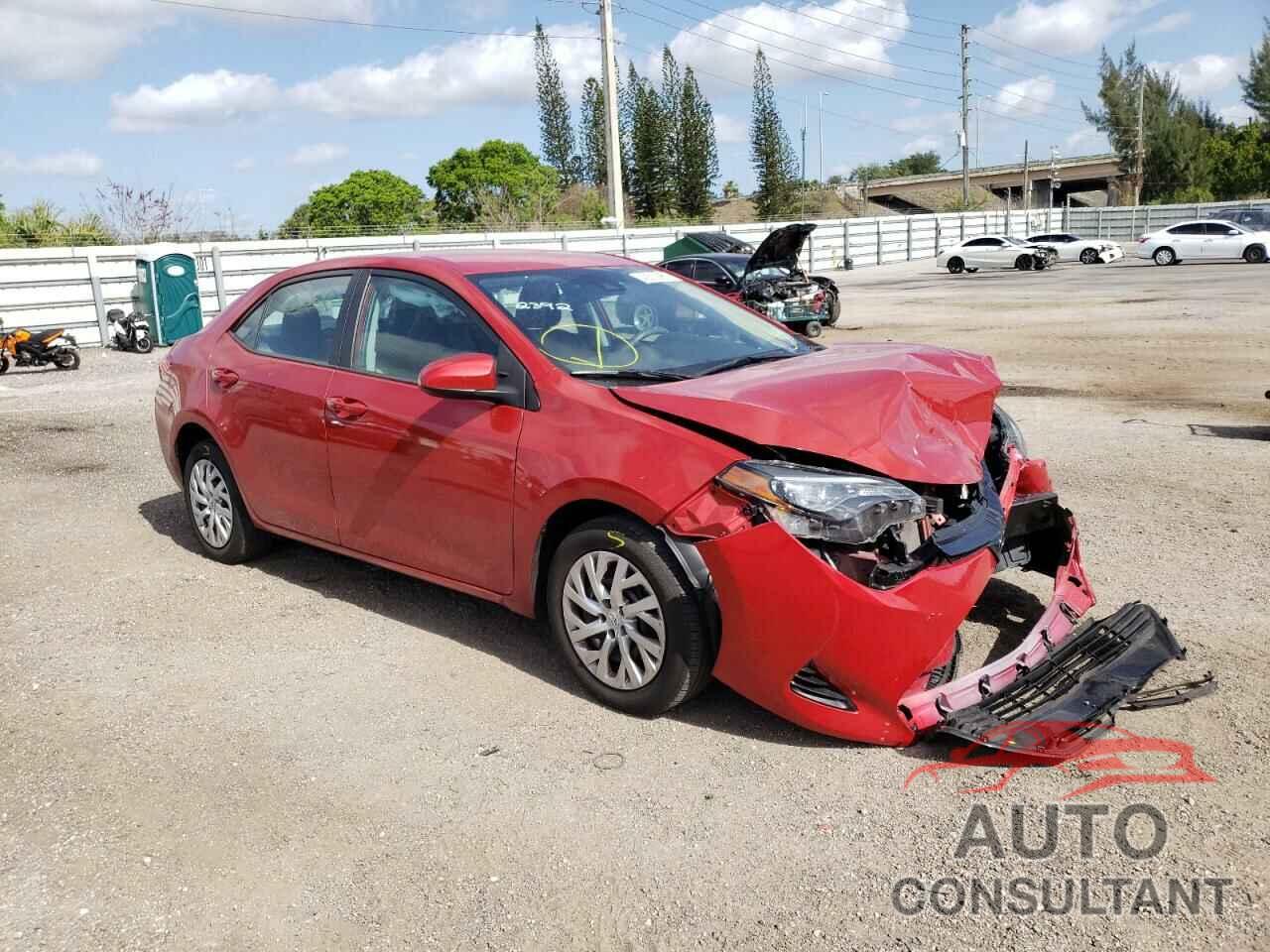 TOYOTA COROLLA 2018 - 5YFBURHE9JP842392