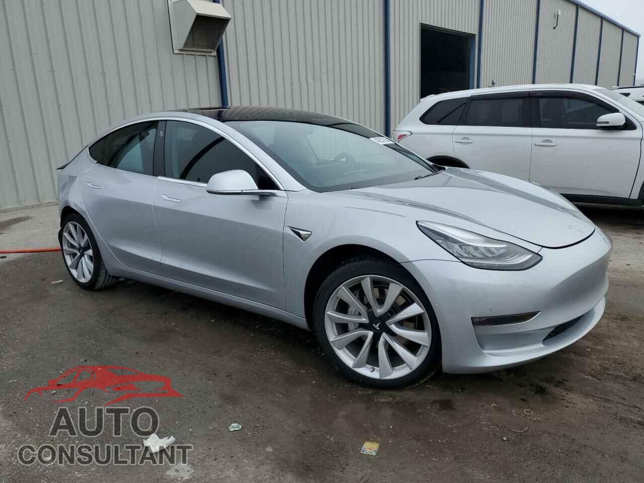 TESLA MODEL 3 2018 - 5YJ3E1EA6JF048384