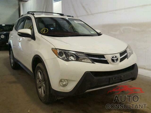 TOYOTA RAV4 XLE 2015 - JTMRFREV9FJ033774