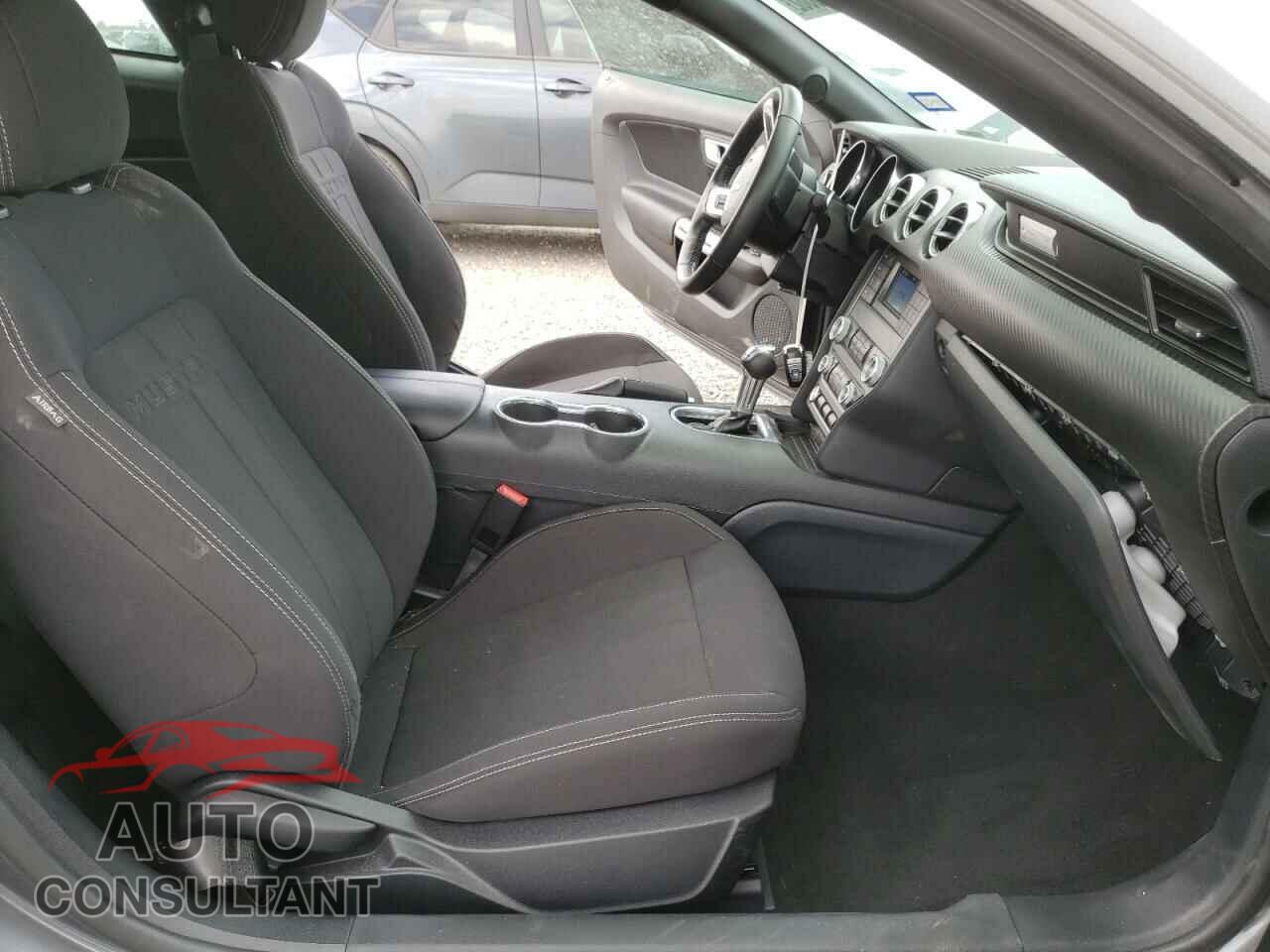 FORD MUSTANG 2021 - 1FA6P8TH7M5117823