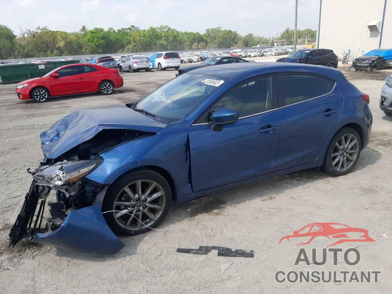 MAZDA 3 2018 - 3MZBN1L39JM236454