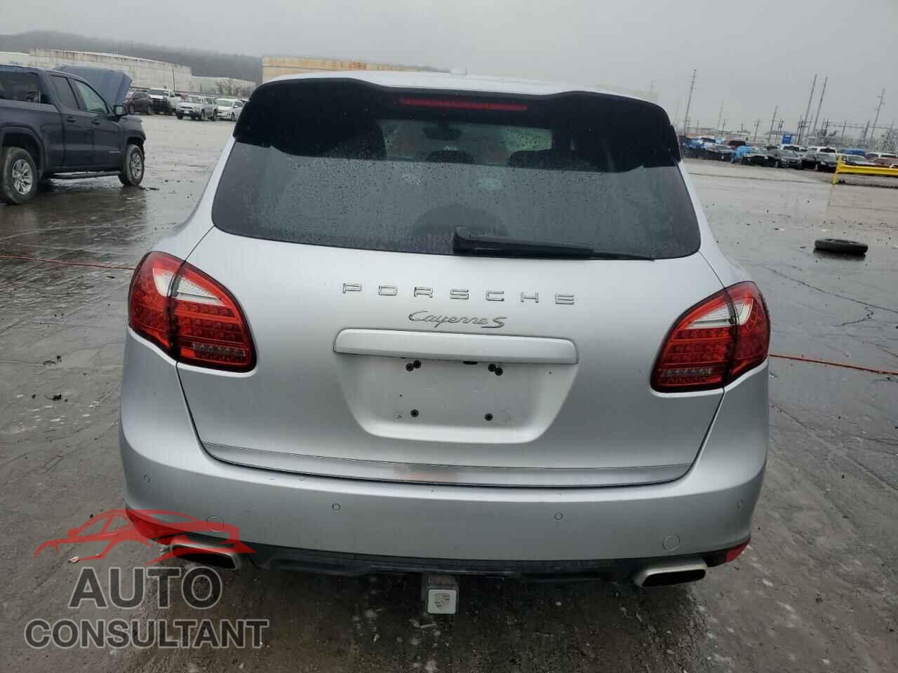 PORSCHE CAYENNE 2011 - WP1AB2A20BLA56000