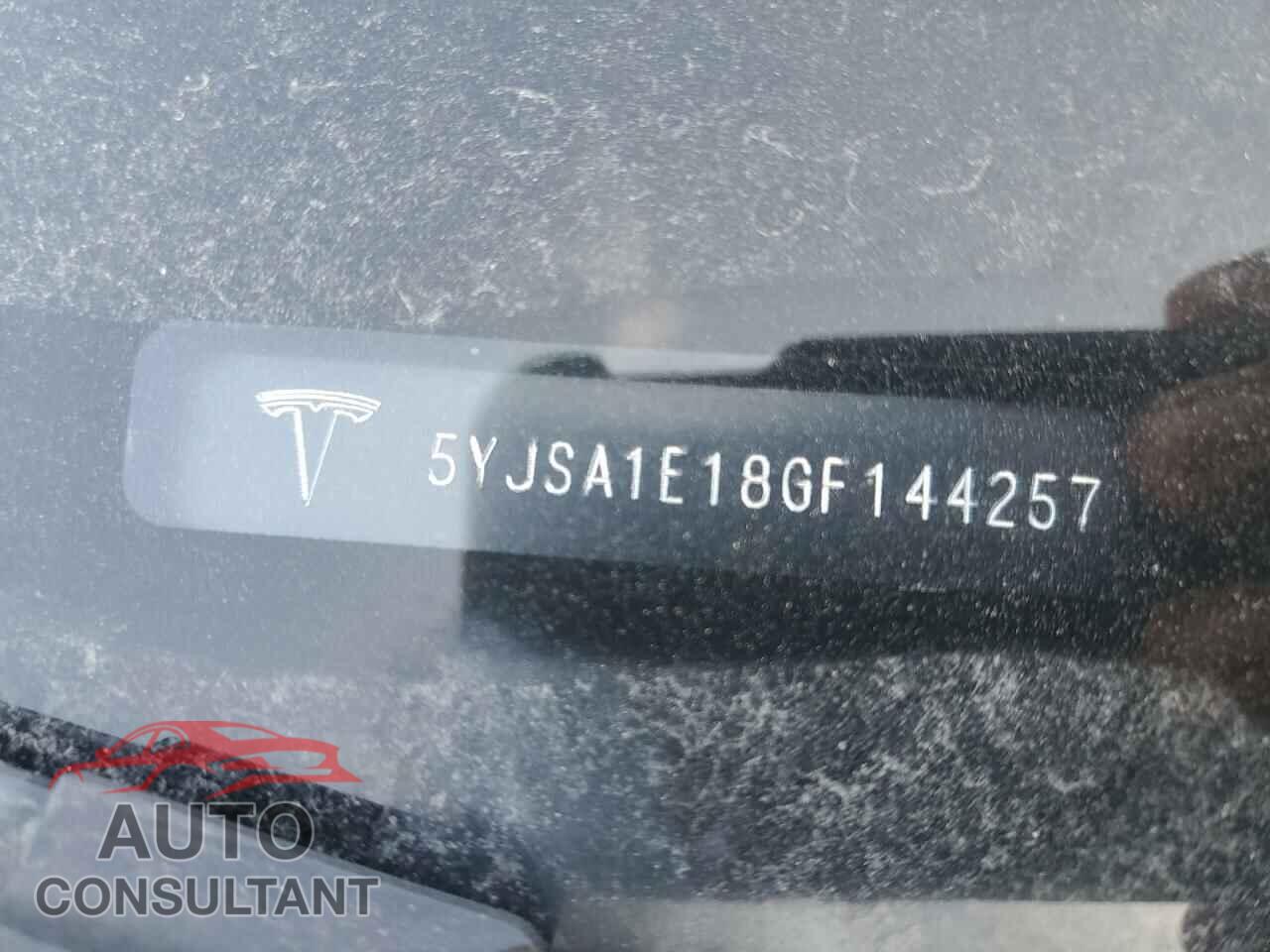 TESLA MODEL S 2016 - 5YJSA1E18GF144257